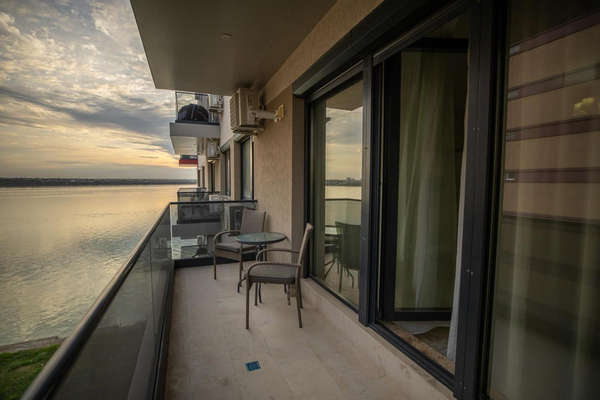 Melia 5, Elegant Seaside Mamaia